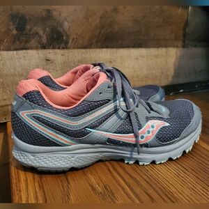 SAUCONY Women's Cohesion 11 Gray/Pink Mesh Running Shoes Sneakers S10427-4  Sz 8